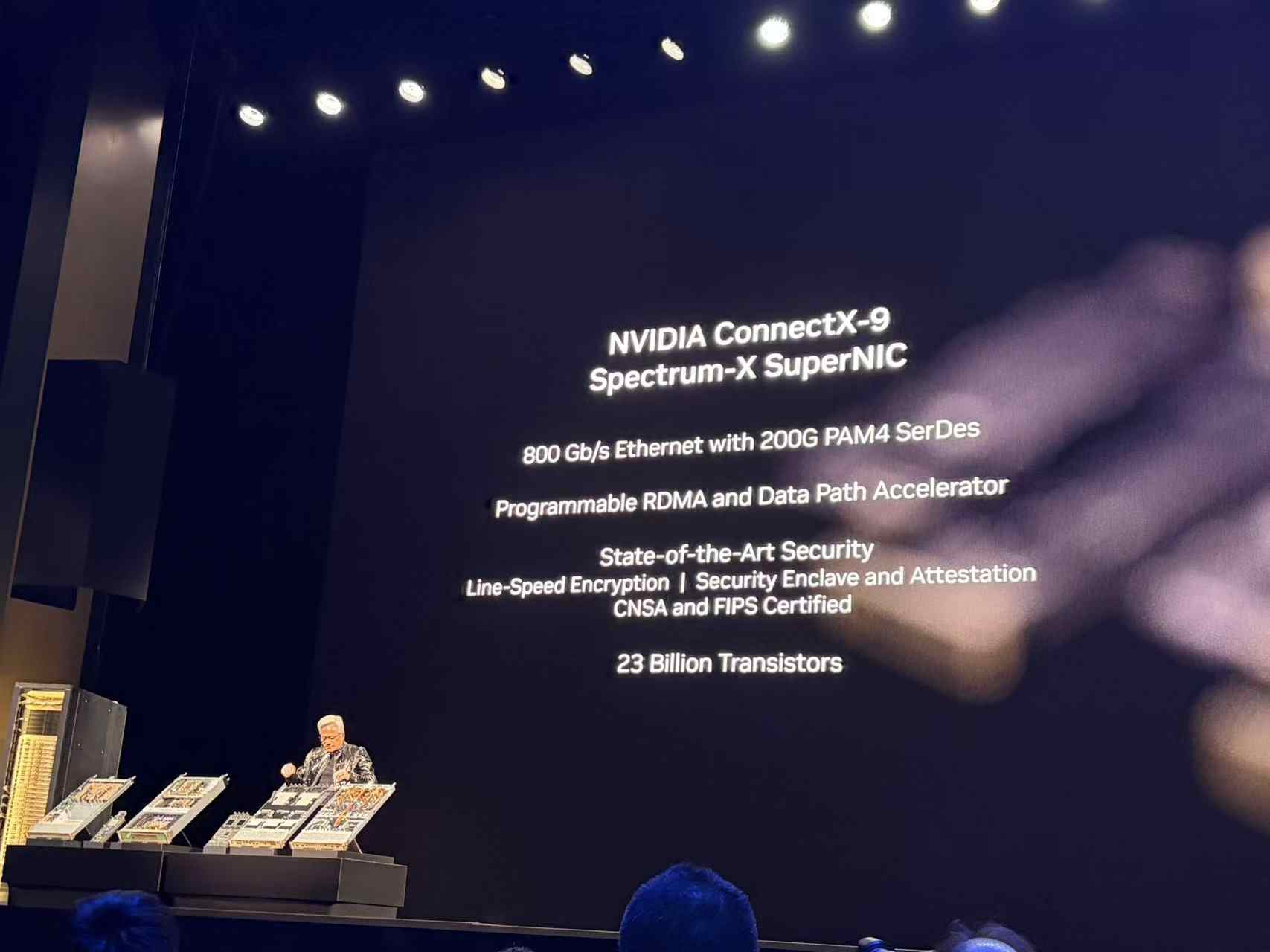 黄仁勋CES演讲引爆物理AI时代，预测智能体系统普及元年到来(图18)