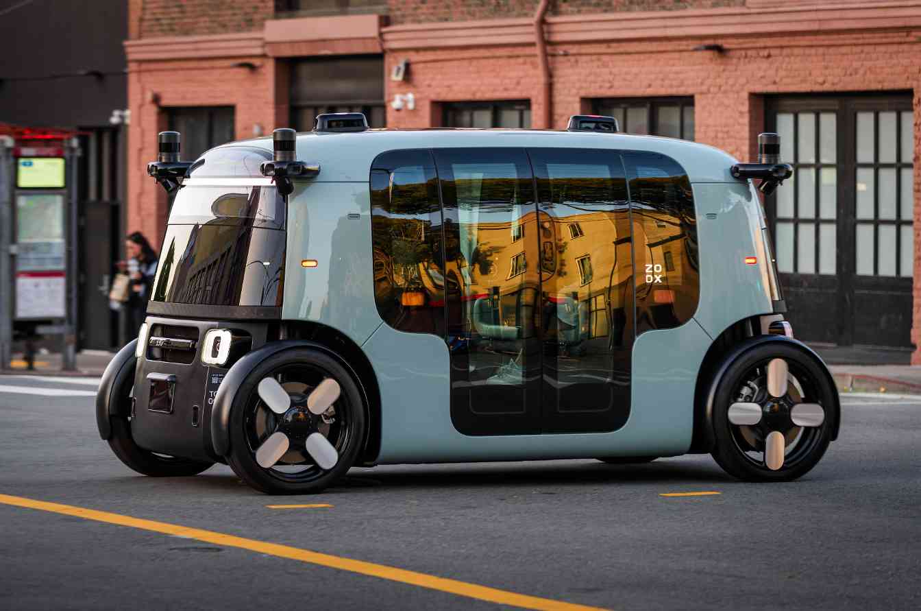 特斯拉vs Waymo自动驾驶对决：万亿市值靠愿景还是实绩(图7)