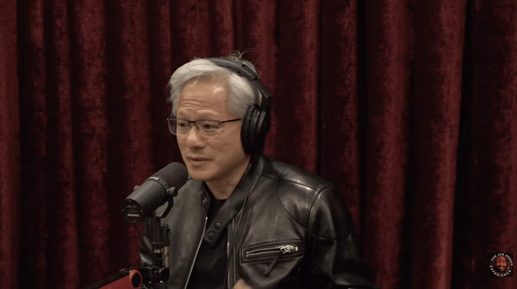 黄仁勋预测未来两三年90%知识将由AI生成，人类核心价值转向事实核查(图1)